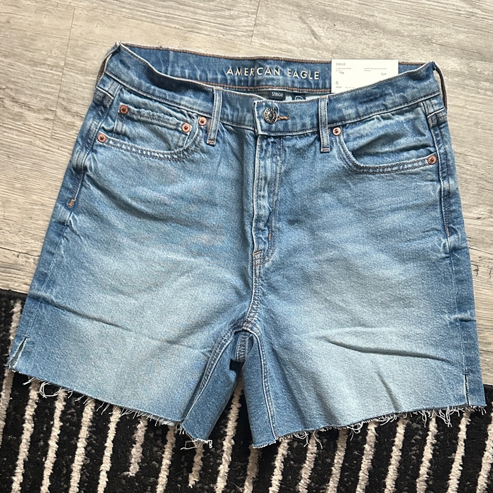 American Eagle relaxed Jean short